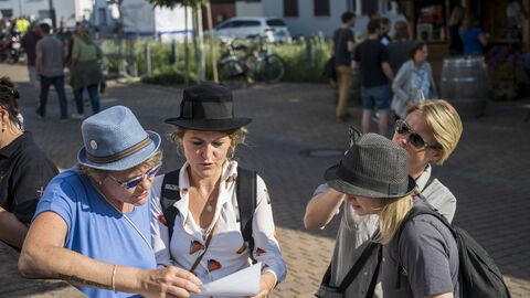 Besucherinnen und Besucher des Hessentages. Besucherinnen und Besucher des Hessentages.