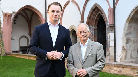 Benedikt Kuhn und Jörg Mielke schauen in die Kamera